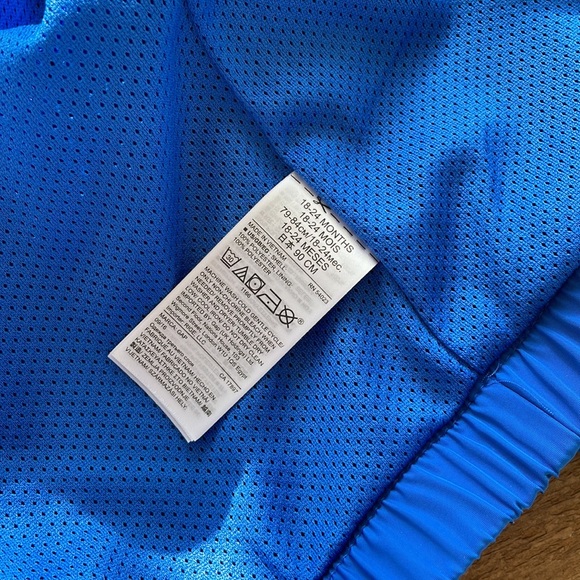 Lot of 2 kids jackets GAP and Carters - Picture 13 of 14